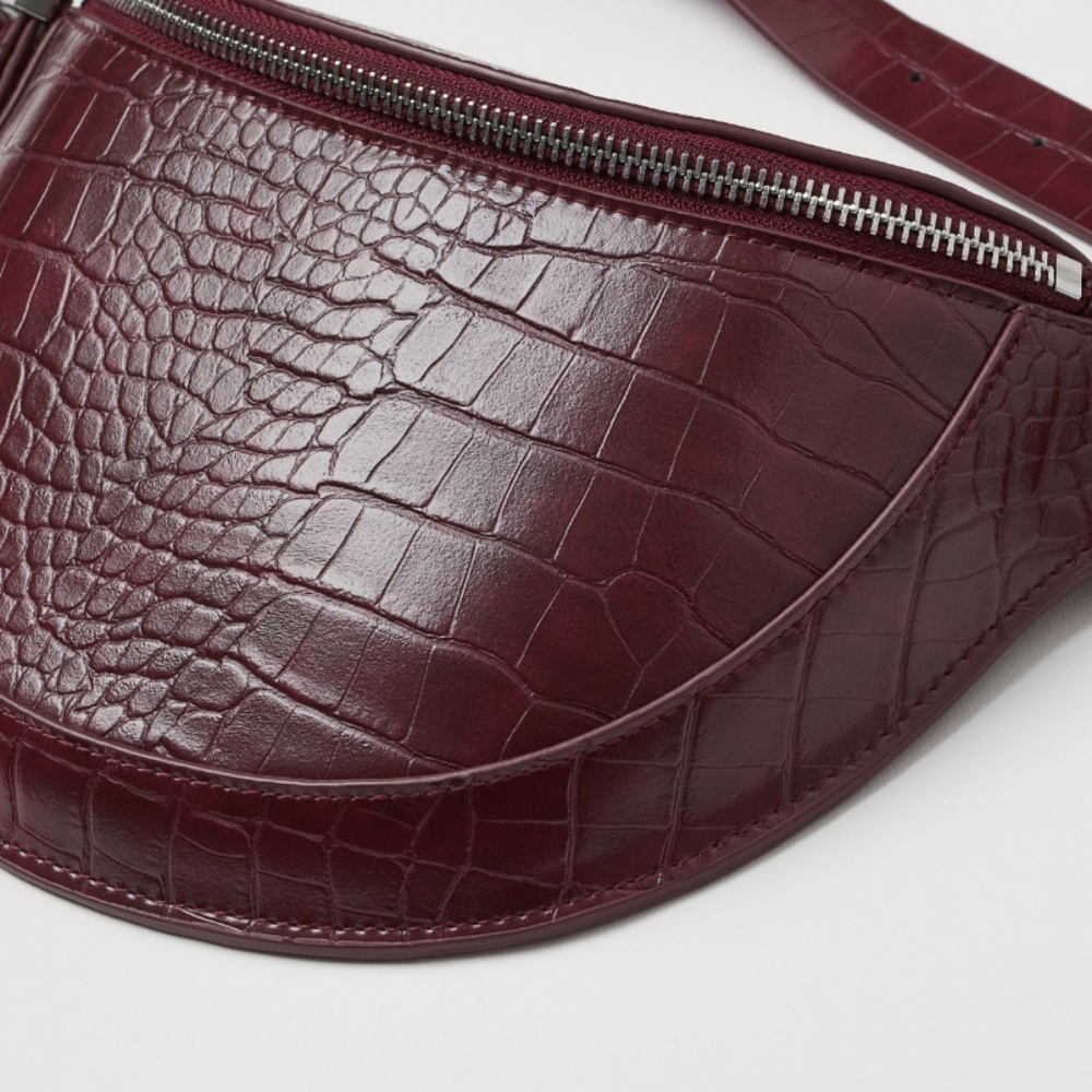 Crocodile-patterned belt bag